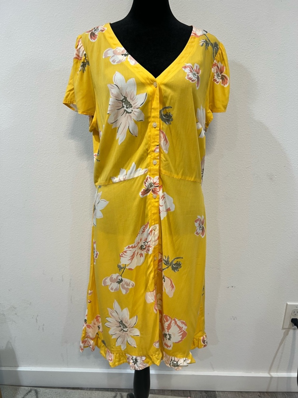 LOFT Outlet Yellow Floral Dress Size 12 Button Front Cottagecore Summer - Picture 2 of 6